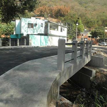 Construção de Ponte Pavimentada no final da Rua Frederico Faulhaber - RJ
