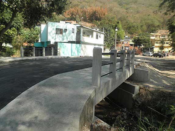 Construção de Ponte Pavimentada no final da Rua Frederico Faulhaber - RJ