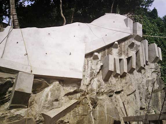 Contrafortes em concreto Armado GEO-RIO-RJ