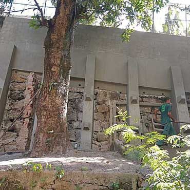 muro-de-divisa-contrafortes-atirantados-img-destak