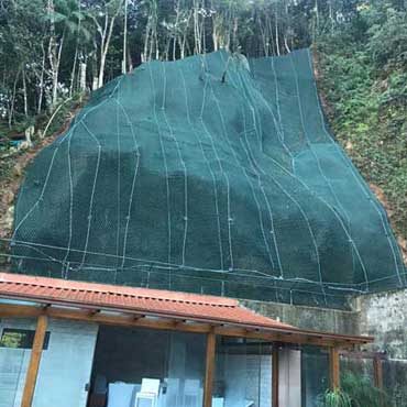 solo-grampeado-verde-em-condominio-img-destak